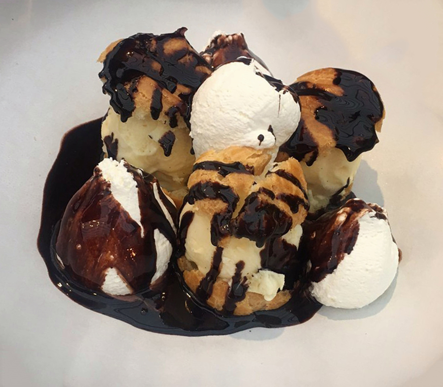 ../Images/SUN,MEI-LING.Monaco.Brasserie du Cafe de Paris Monte-Carlo (15).jpg